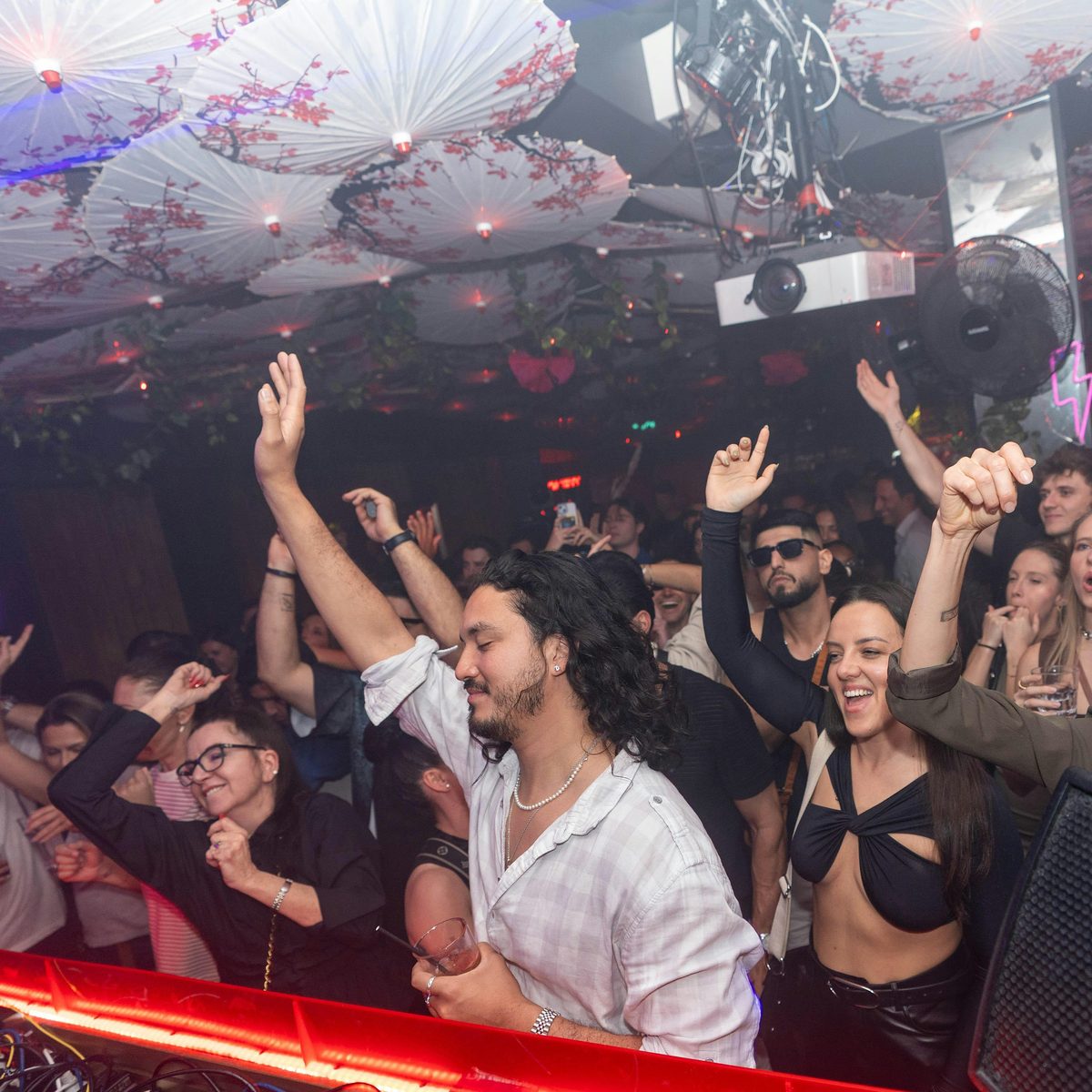 DALE 09.10@Lucky Cat - Free entry before 11pm with ticket- 3rd Anniversary