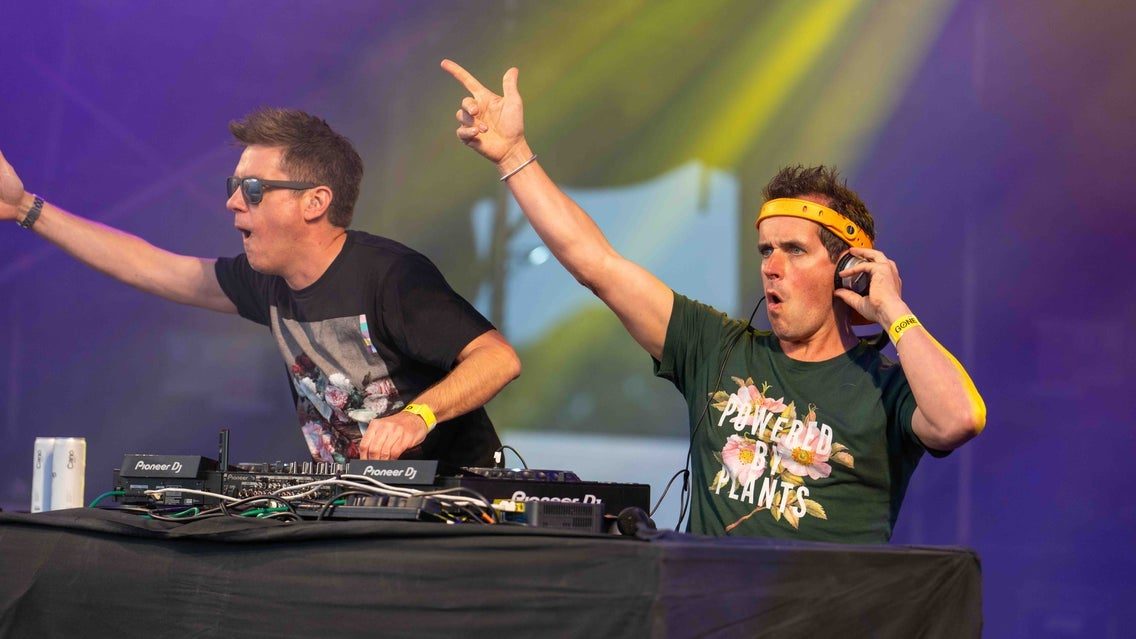 DICK & DOM IN DA HAUNTED BUNGALOW